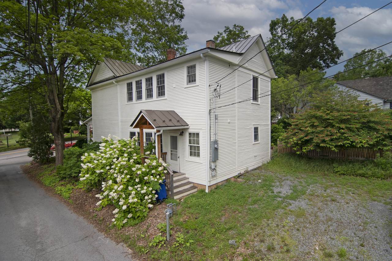 122 Courtney Dr - Photo 1