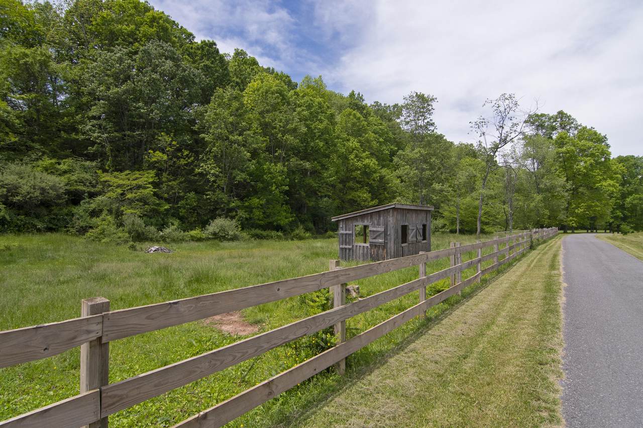 https://bt-photos.global.ssl.fastly.net/greenbrier/1280_boomver_4_25-94-2.jpg