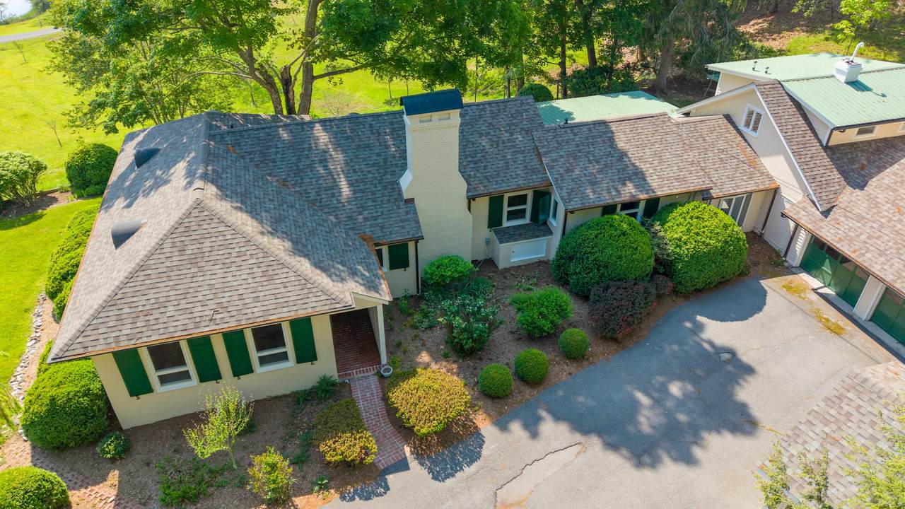 129 Deerfield Rd - Photo 1