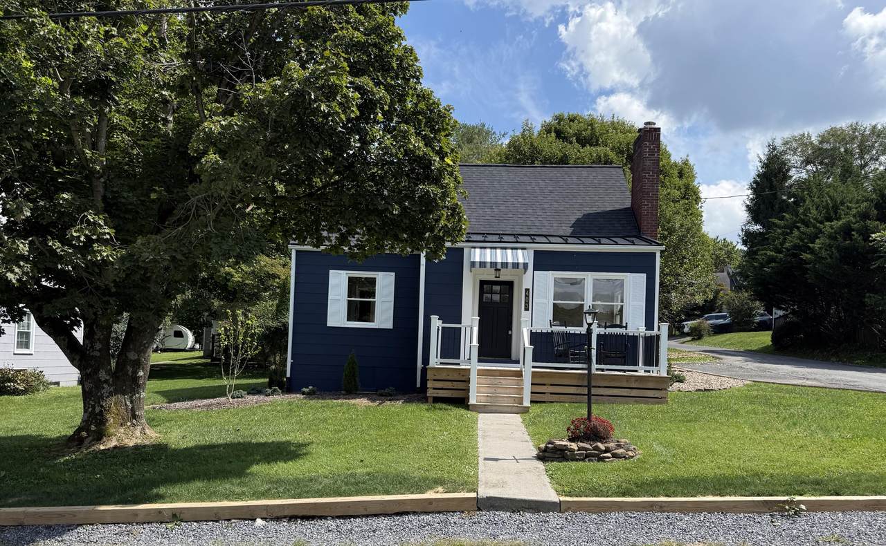 403 Bell Dr - Photo 1