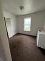 1300 Greenbrier Dr - Photo 8