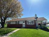470 Baker St - Photo 2