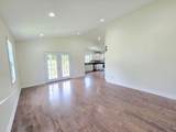 15 Hemlock St - Photo 4