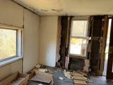 105 Unknown - Photo 13