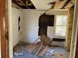 105 Unknown - Photo 14