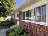 470 Baker St - Photo 3