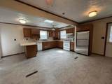 470 Baker St - Photo 14