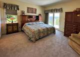 935 Vista Way - Photo 73