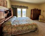 935 Vista Way - Photo 74