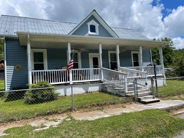 329 Axtell Ave - Photo 1