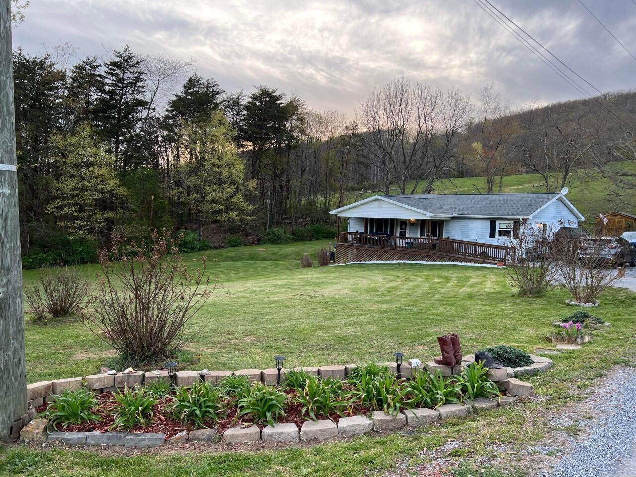 97 Fairlawn Dr - Photo 1