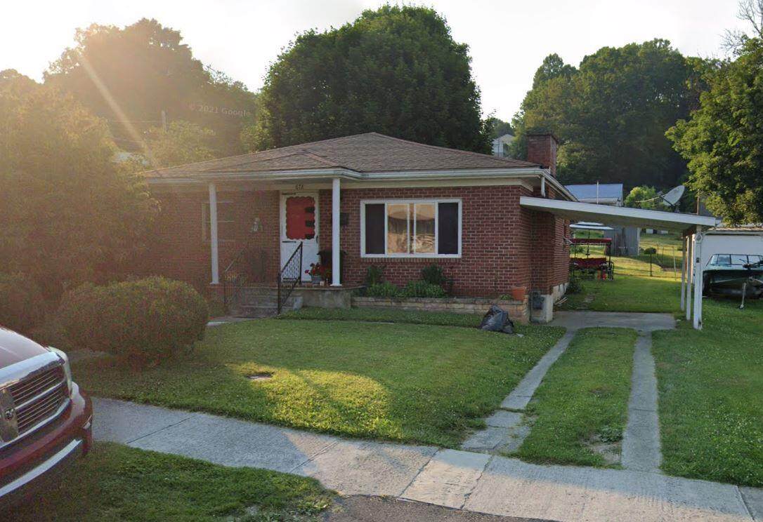 678 Pocahontas Ave - Photo 1