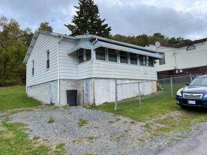 68 Nancy Ave. - Photo 1