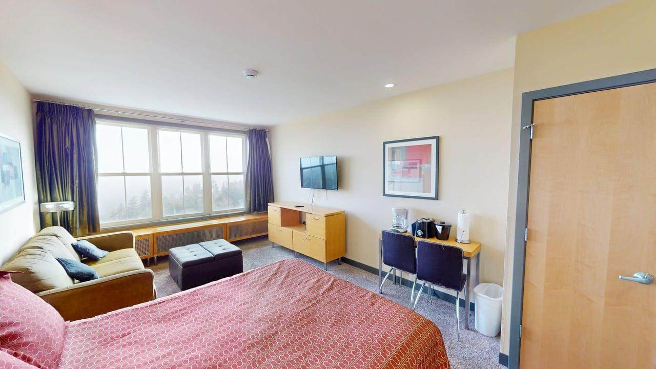 302 Expedition Station - Photo 1