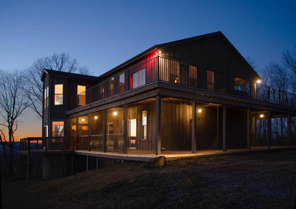 720 Eaglesview Rd - Photo 1