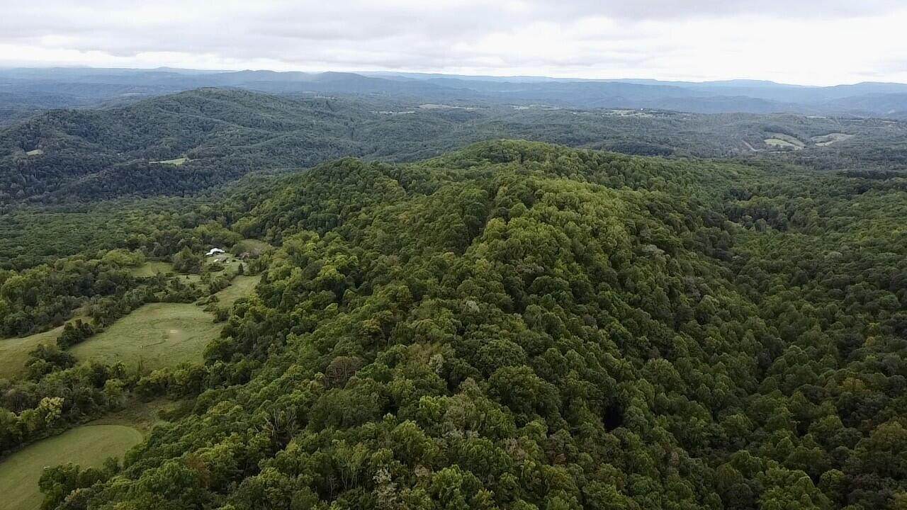  Sarton-Wayside Rd. - Photo 1