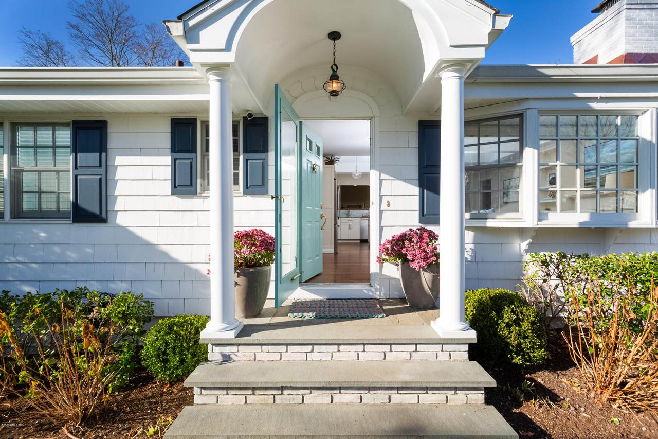 33 Mac Arthur Drive - Photo 1
