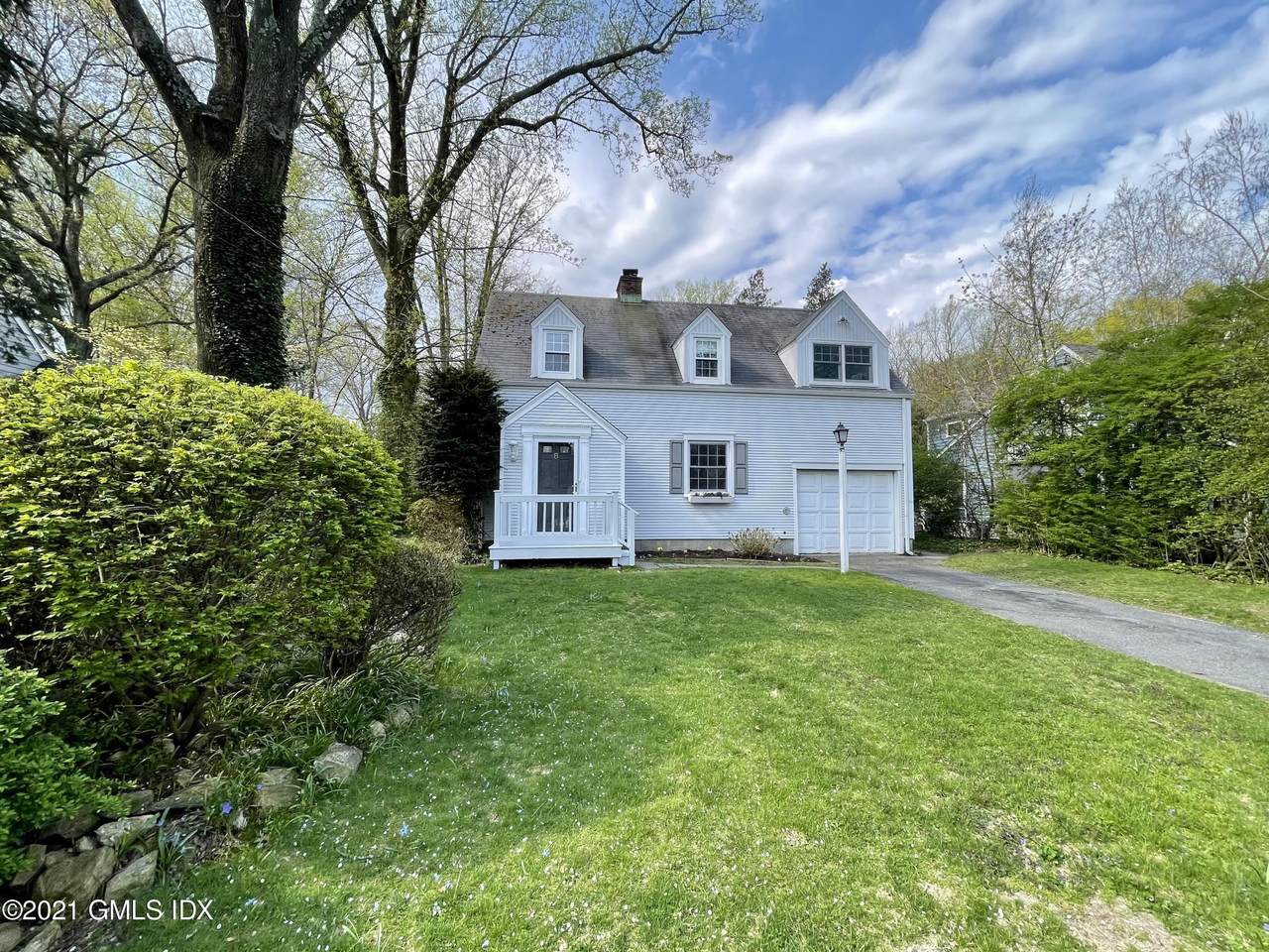 8 Linwood Avenue - Photo 1