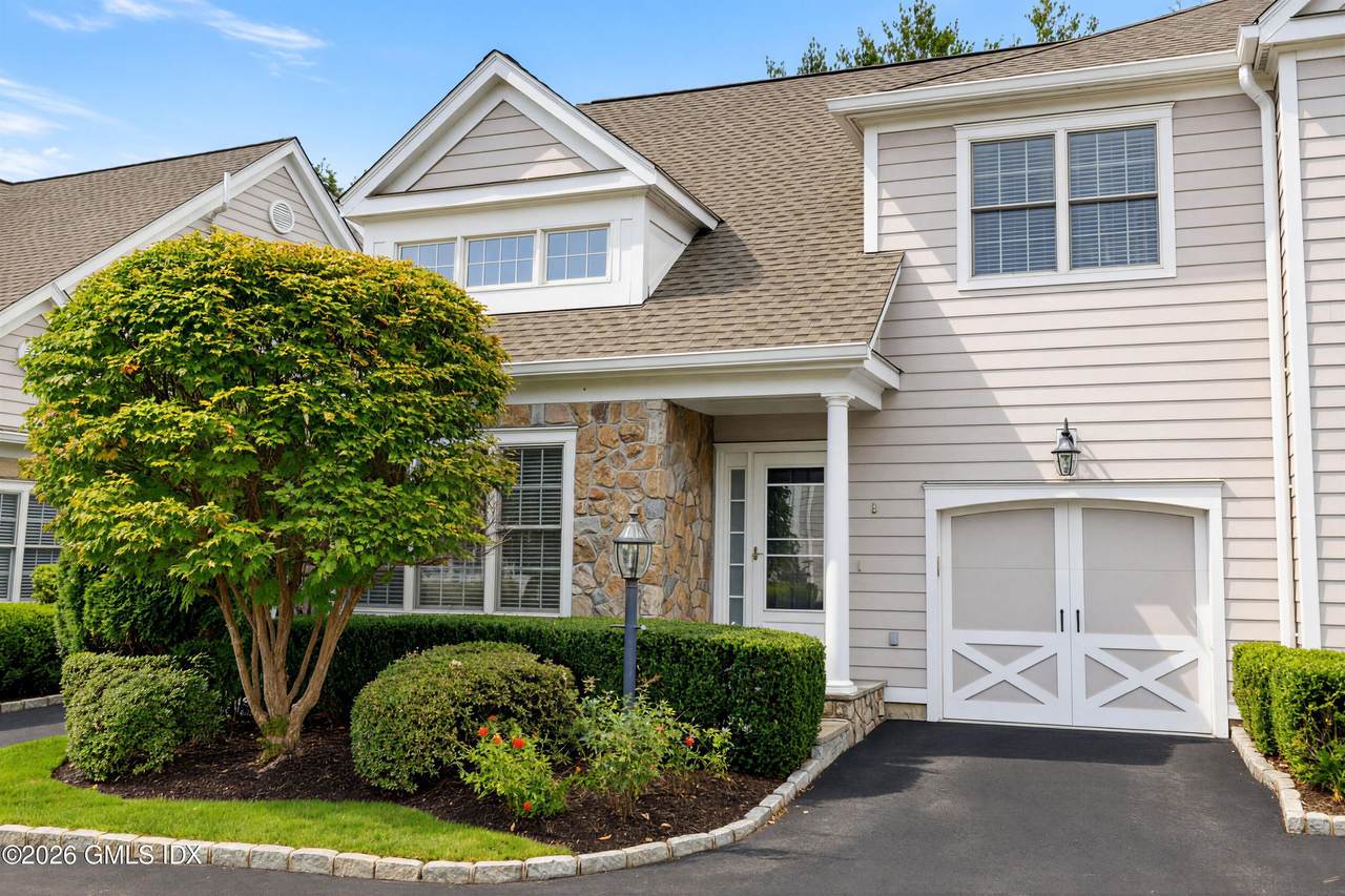 105 Hamilton Avenue - Photo 1