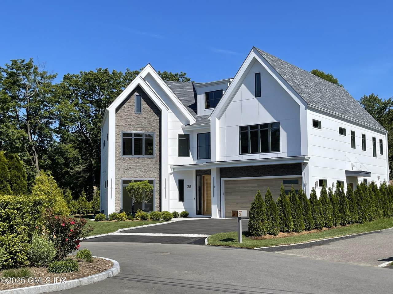 25 Dialstone Lane - Photo 1