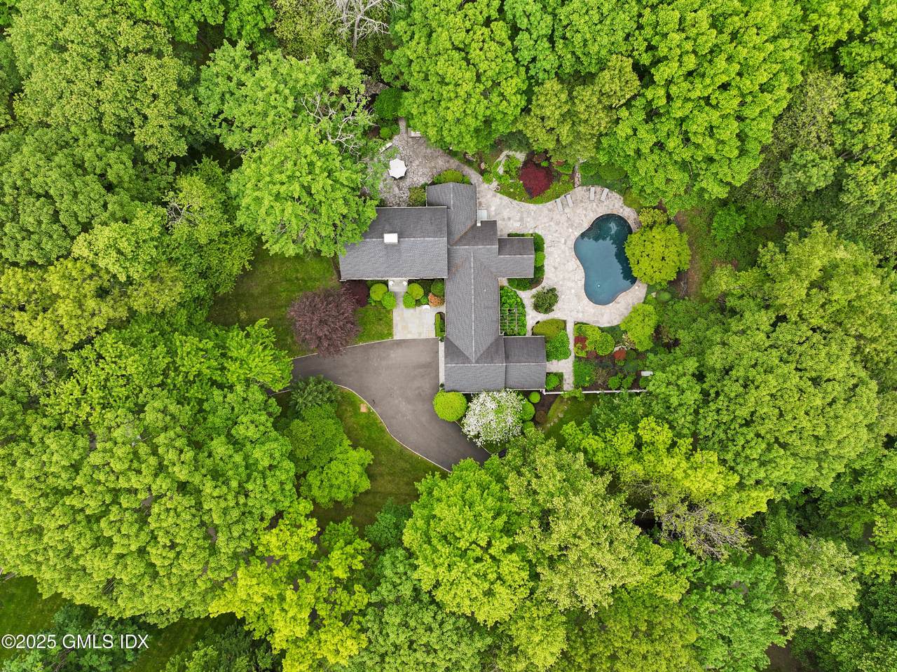 33 Carrington Drive - Photo 1