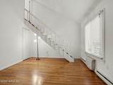 29 Division Street West - Photo 24