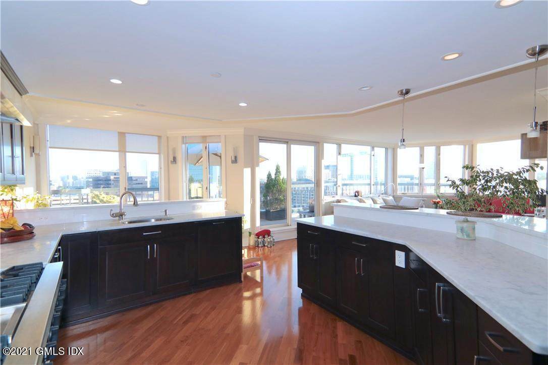 25 Forest Street - Photo 1