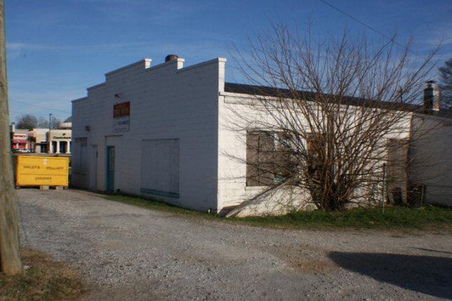 1208 Reynolds - Photo 1