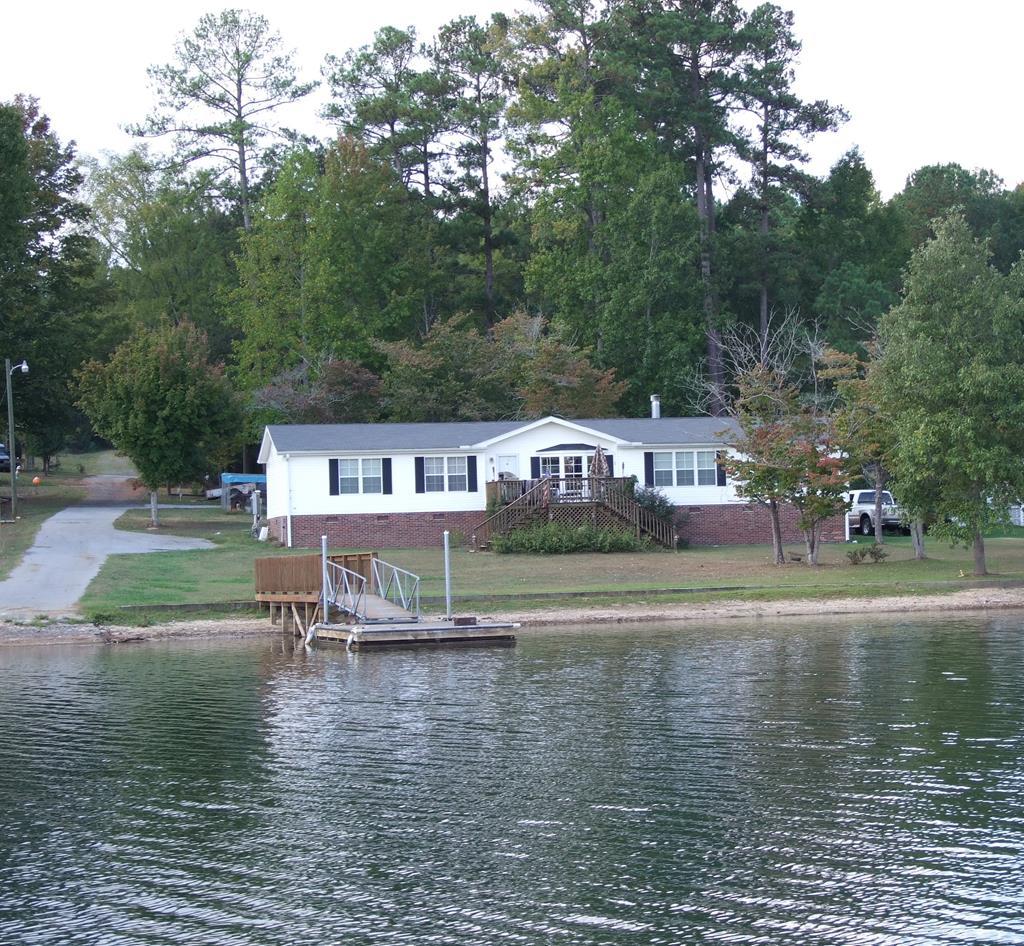 621 Lakeshore - Photo 1