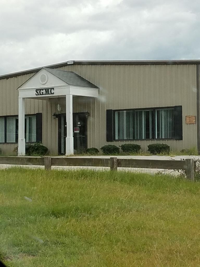 19 Midway Dr - Photo 1