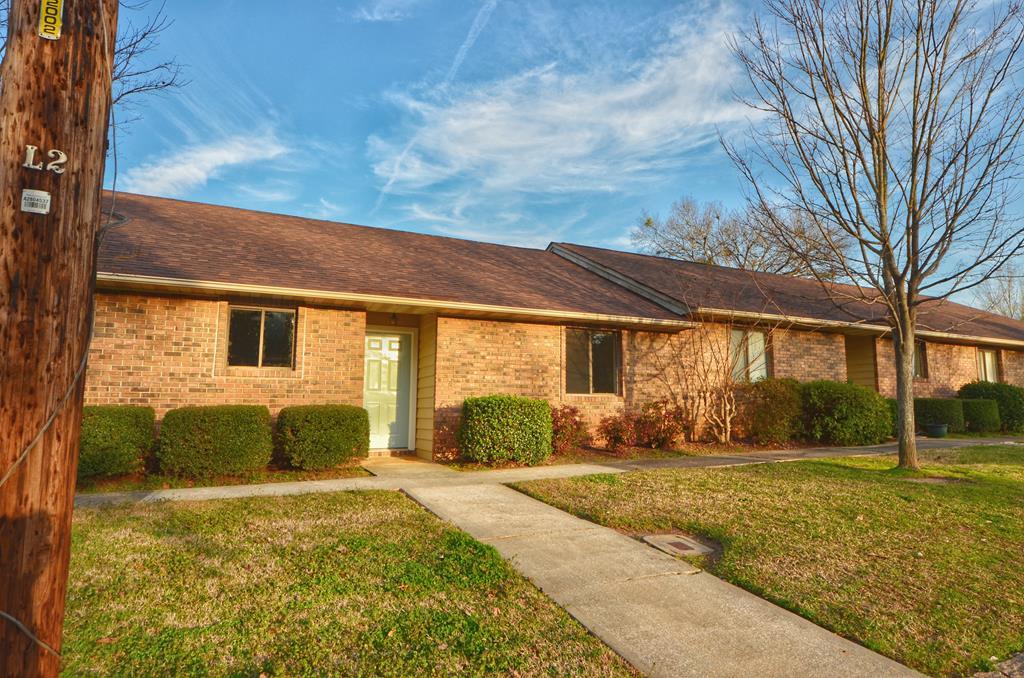 214 Elm Court - Photo 1