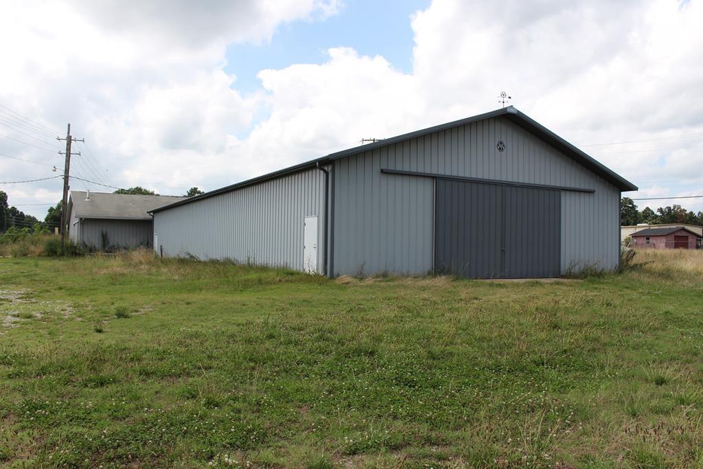 728 Torrington - Photo 1