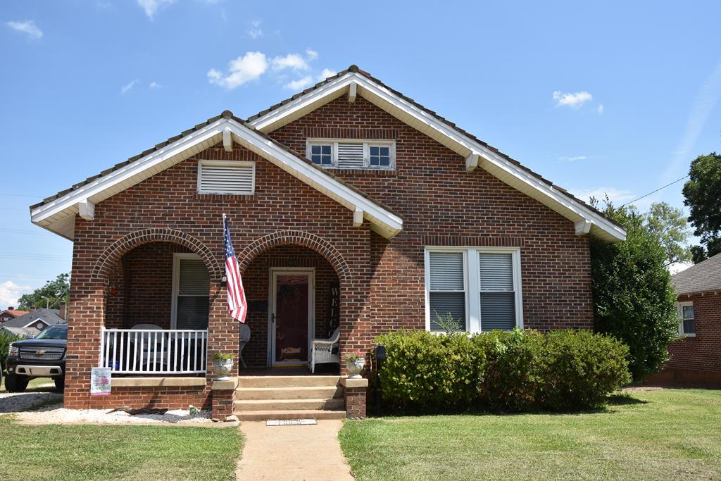407 Morgan Ave - Photo 1