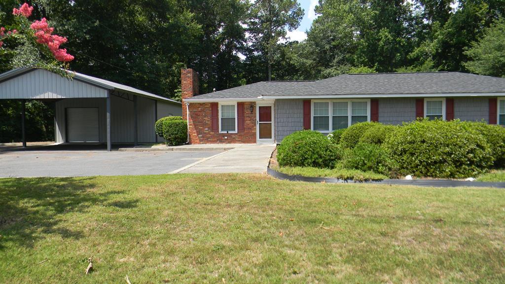 330 Pine Ridge - Photo 1