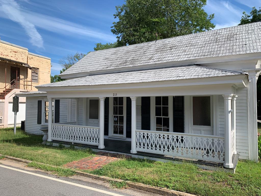 215 Simpkins Street - Photo 1
