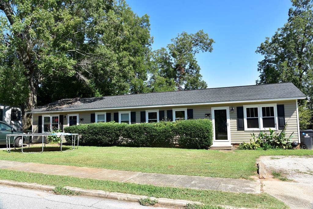 307 Wardlaw Street - Photo 1