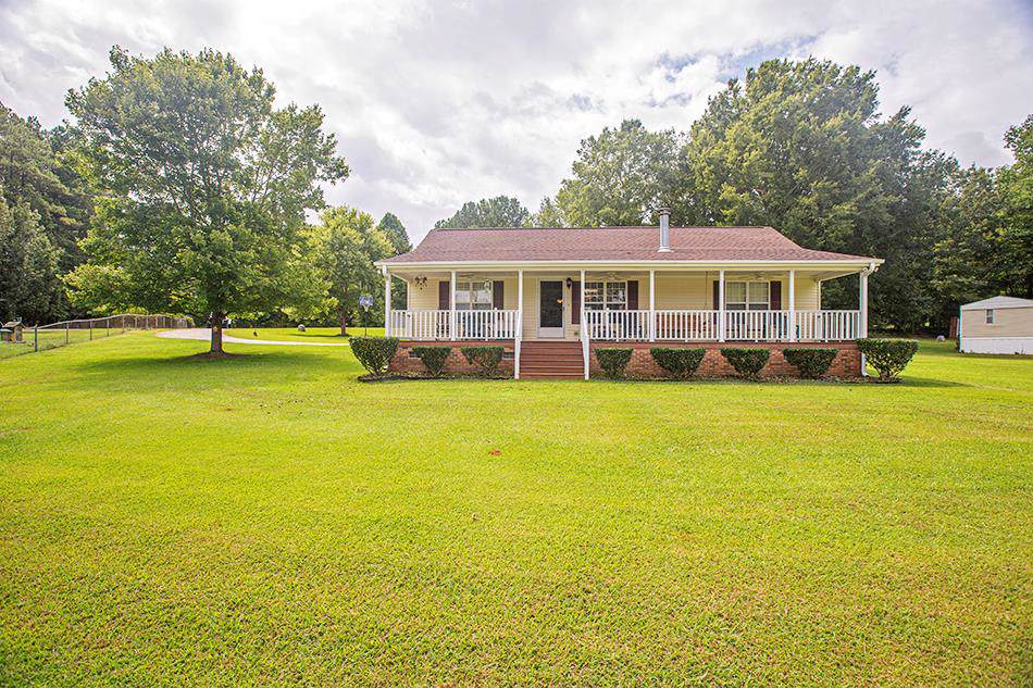 123 Mitchum Drive - Photo 1