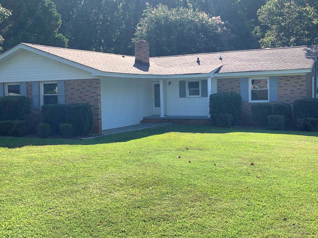 317 Pinehurst - Photo 1