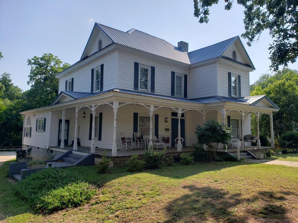 1205 Main St - Photo 1