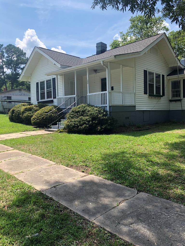 704 Brooks St. - Photo 1