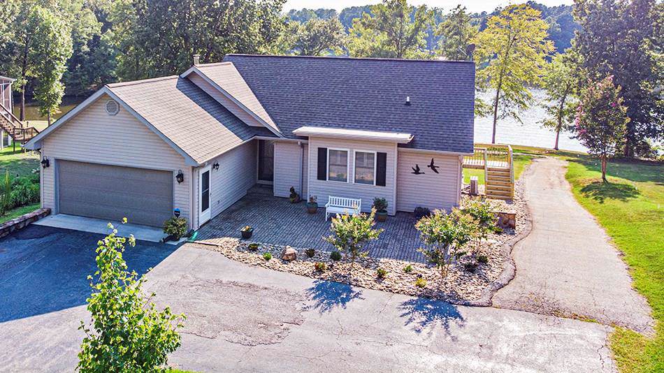 350 Watersedge Dr - Photo 1