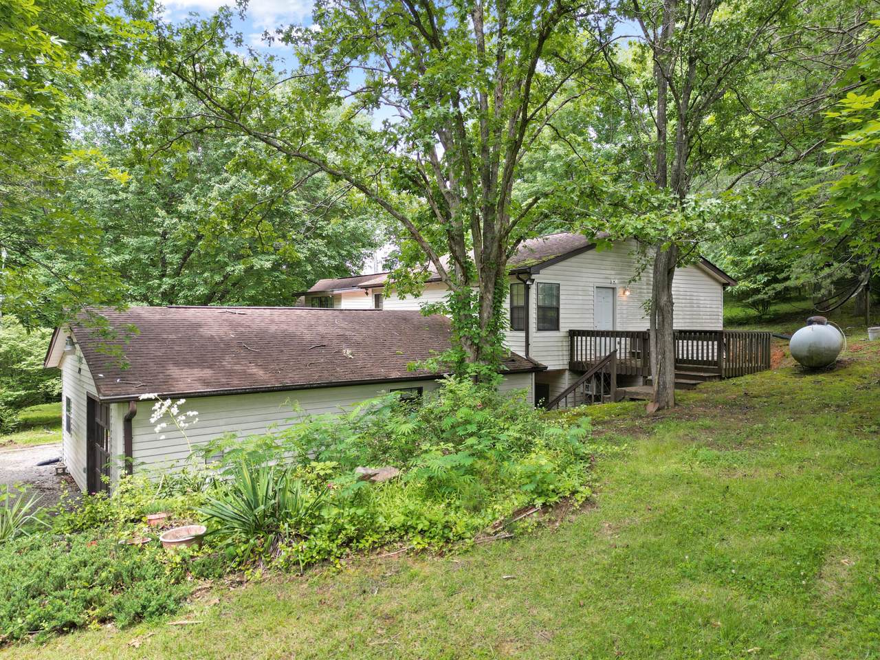 819 Dudley Drive - Photo 1