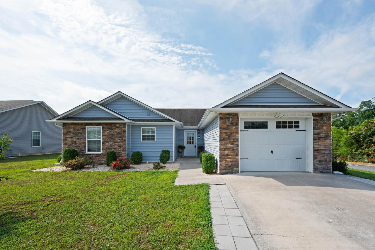447 Cornus Avenue - Photo 1