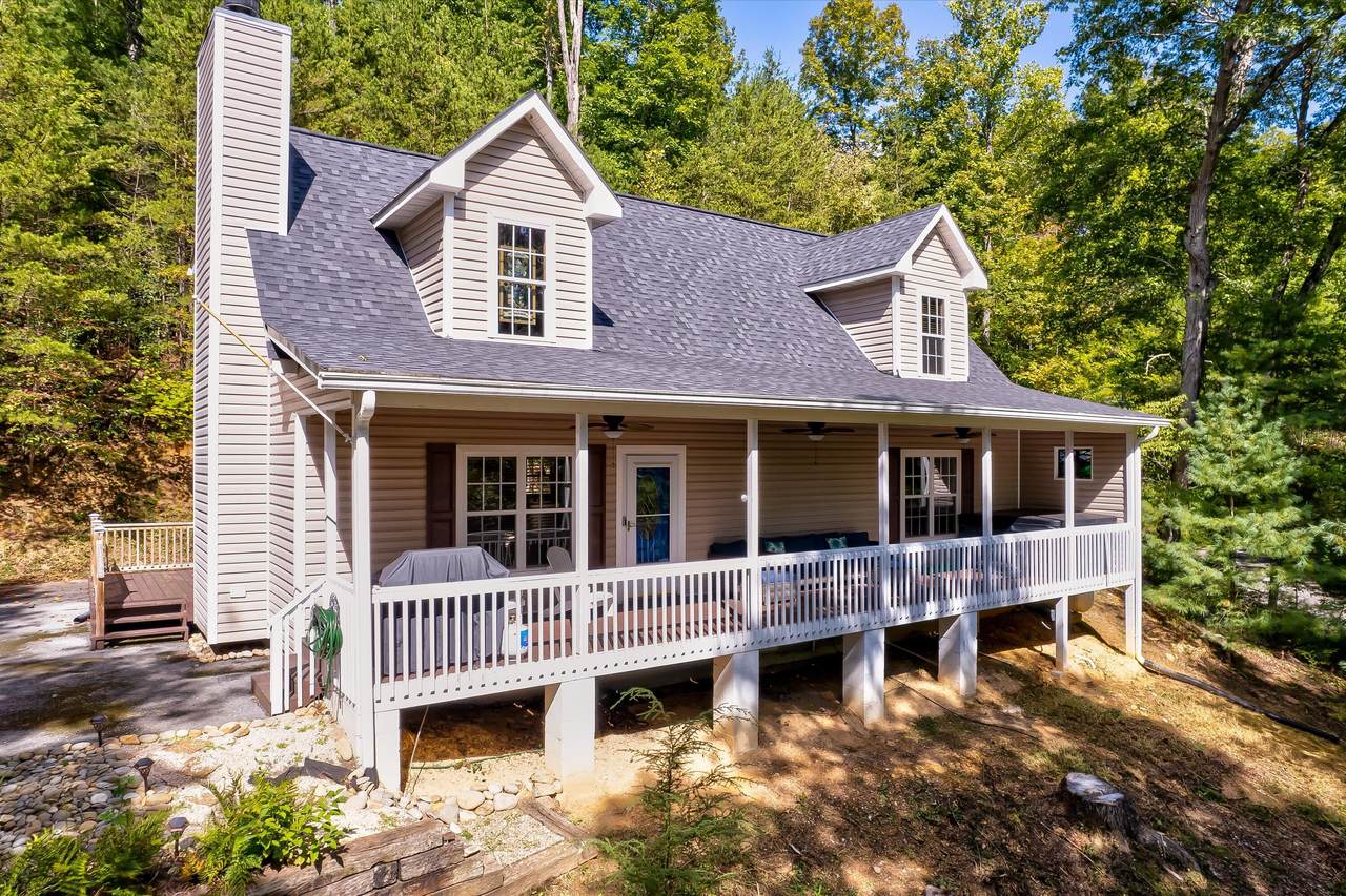 2129 Duck Pond Lane - Photo 1