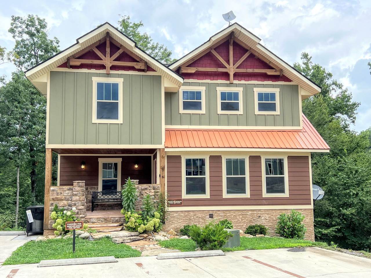 1018 Potters Way - Photo 1