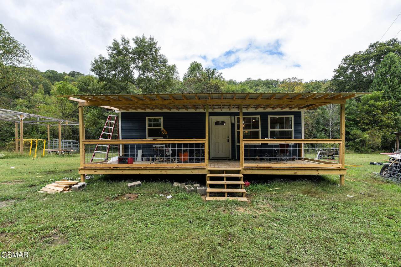 210 Adams Lane - Photo 1
