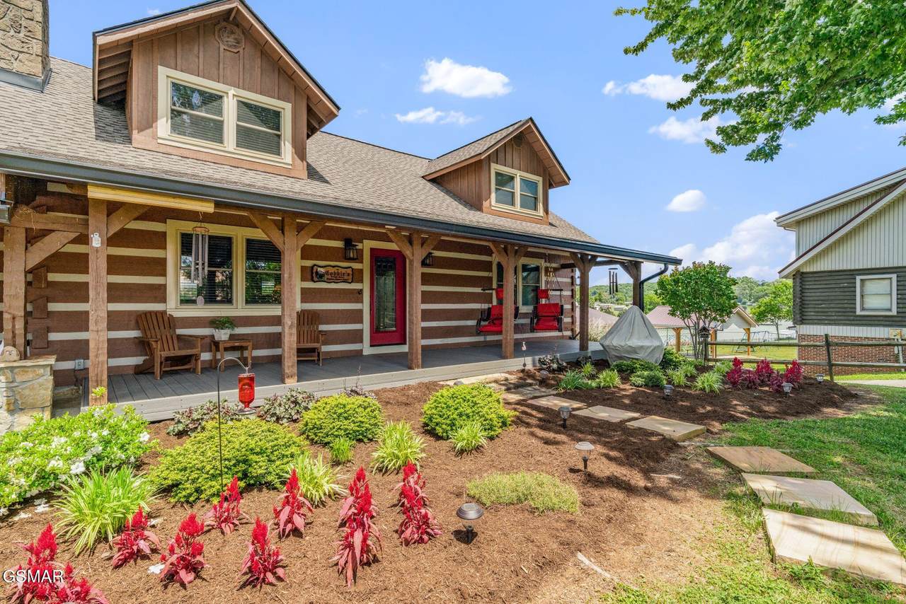 1116 Lake Ridge Drive - Photo 1