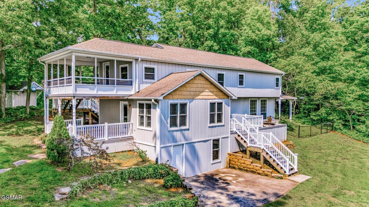 1121 Settlers Ln - Photo 1