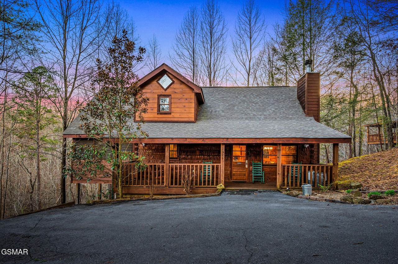 2306 Avon Circle - Photo 1