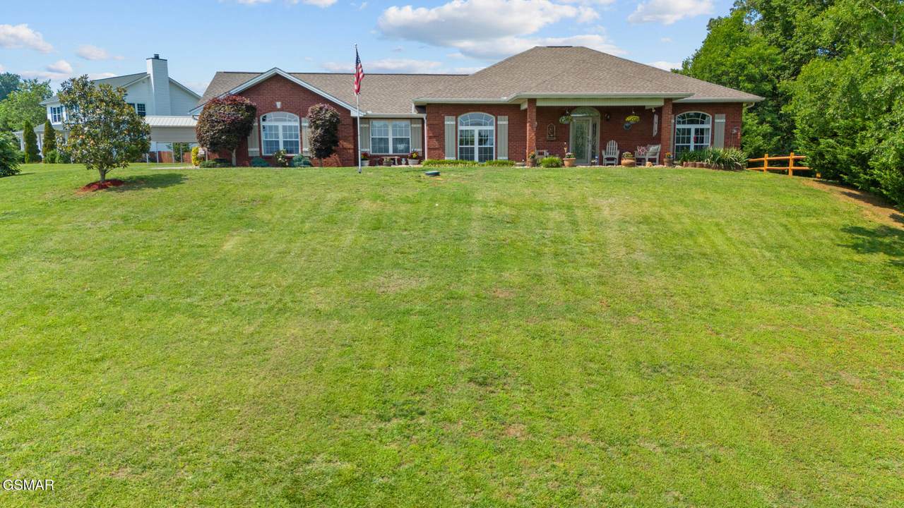 854 River Cliff Drive - Photo 1